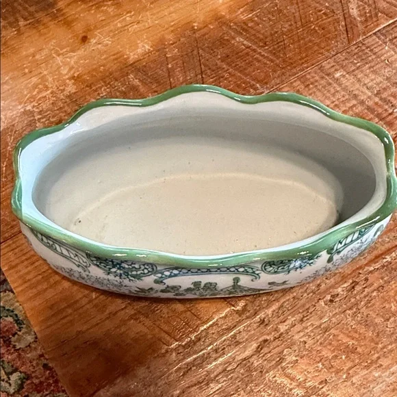 White Porcelain Scalloped Dish with Green Trim - Picture 2 of 2